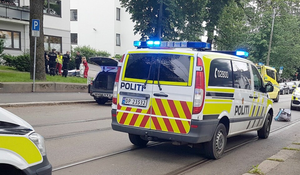 En person ble skutt i benet av politiet etter å ha truet en trikkefører på Solli plass tirsdag formiddag. Foto: Kristoffer Hagen / NTB scanpix