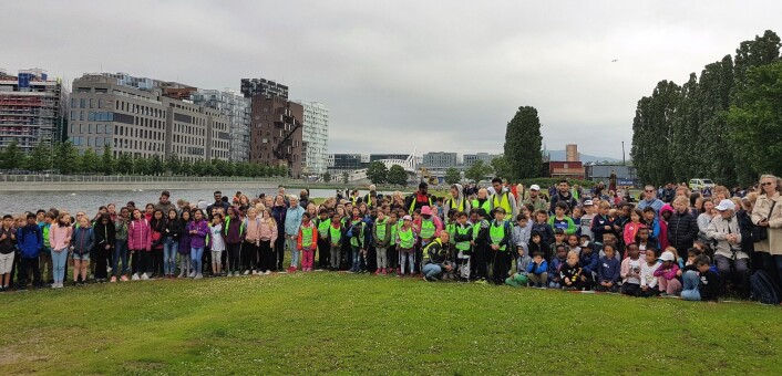 Rundt 2.700 elever i osloskolen har deltatt i prosessen rundt "Norild". Flere hundre av dem var til stedet under sjøsettingen tirsdag. Foto Christian Boger Rundt 2.700 elever i osloskolen har deltatt i prosessen rundt "Norild". Flere hundre av dem var til stedet under sjøsettingen tirsdag. Foto Christian Boger