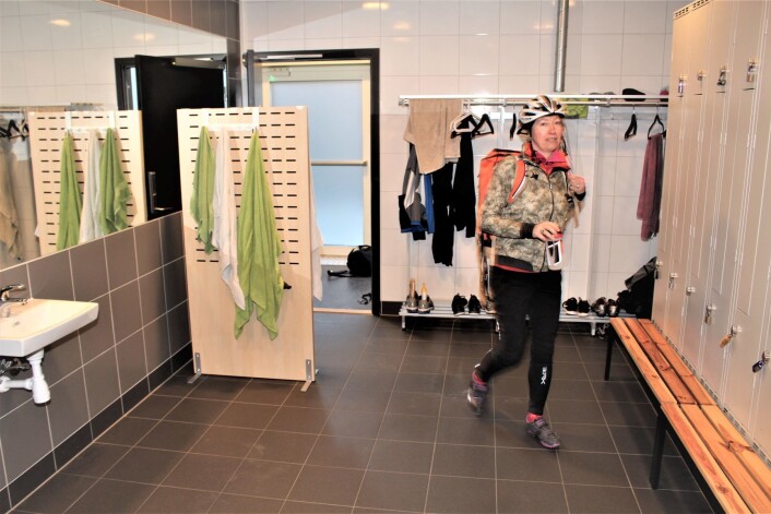 I garderobene er det låsbare skap. Foto: Roar Løkken/Syklistenes Landsforbund I garderobene er det låsbare skap. Foto: Roar Løkken/Syklistenes Landsforbund