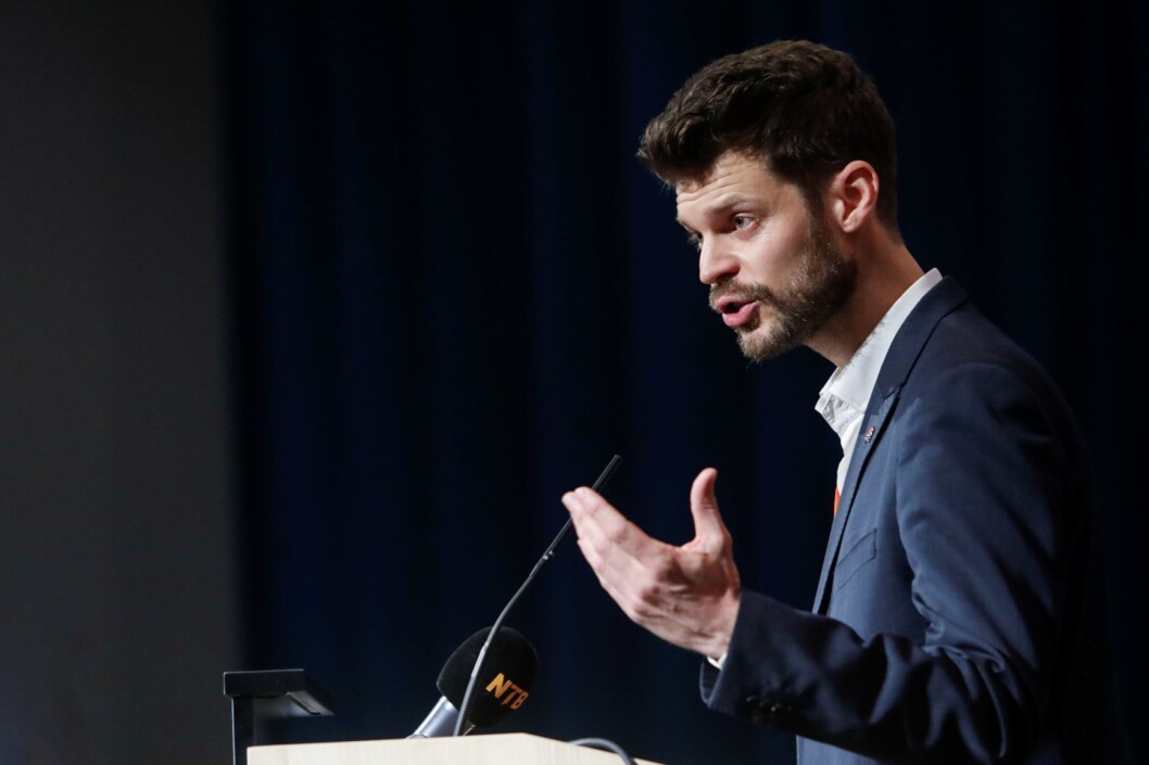 Leder i Rødt, Bjørnar Moxnes, raser mot planene som ble vedtatt torsdag. Foto: Terje Bendiksby / NTB scanpix Leder i Rødt, Bjørnar Moxnes, raser mot planene som ble vedtatt torsdag. Foto: Terje Bendiksby / NTB scanpix
