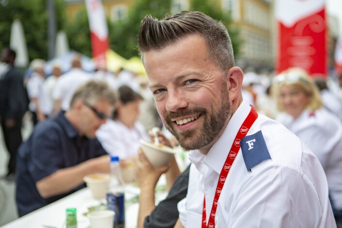 � Vi ønsker å tilby suppe, såpe og frelse til folk i byen, sier kommunikasjonssjef Geir Smith-Solevåg i Frelsesarmeen på Youngstorget i Oslo. Foto: Paul Kleiven / NTB scanpix � Vi ønsker å tilby suppe, såpe og frelse til folk i byen, sier kommunikasjonssjef Geir Smith-Solevåg i Frelsesarmeen på Youngstorget i Oslo. Foto: Paul Kleiven / NTB scanpix