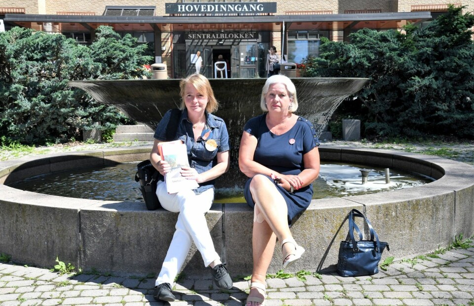 Lene Haug (t.v) og Anne-Lise Juul tapte kampen for å bevare Ullevål sykeuhus. Likevel ser de på den siste ukens hendelser som en delvis seier. Foto: Christian Boger