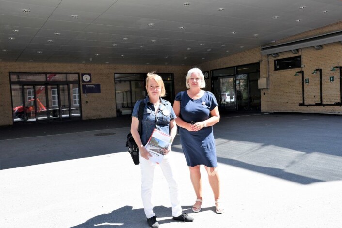 � Det er fortsatt ikke for sent å stoppe nedleggelsen av Ullevål sykehus, mener Lene Haug (t.v) og Anne-Lise Juul i Helsepartiet. Foto: Christian Boger � Det er fortsatt ikke for sent å stoppe nedleggelsen av Ullevål sykehus, mener Lene Haug (t.v) og Anne-Lise Juul i Helsepartiet. Foto: Christian Boger