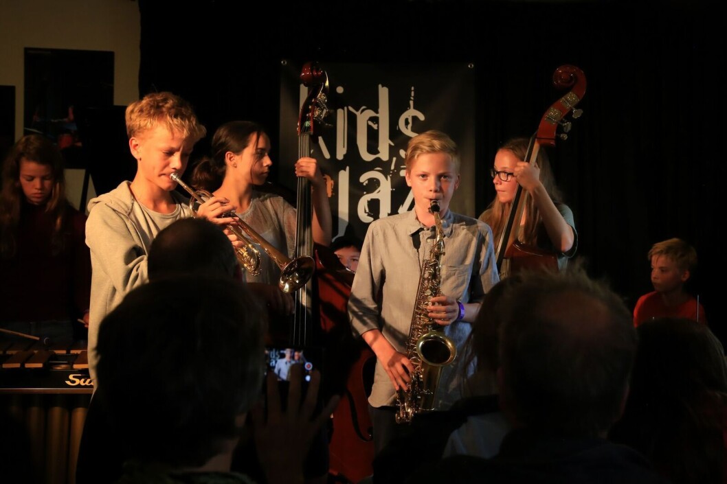 På Kids in Jazz-festivalen spiller unge jazztalenter i alderen 6-15 år på høyt nivå flere steder i byen. Foto: Kids in Jazz På Kids in Jazz-festivalen spiller unge jazztalenter i alderen 6-15 år på høyt nivå flere steder i byen. Foto: Kids in Jazz