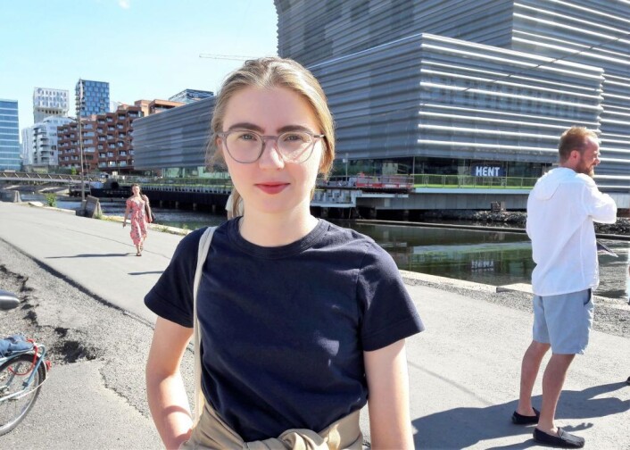 Hulda Holtvedt, leder i Grønn ungdom i Oslo, er av de som ikke savner enda et monumentalbygg i Bjørvika. � La folks behov og ønsker bestemme hva vi bruker tomta til, sier hun. Foto: Anders Høilund Hulda Holtvedt, leder i Grønn ungdom i Oslo, er av de som ikke savner enda et monumentalbygg i Bjørvika. � La folks behov og ønsker bestemme hva vi bruker tomta til, sier hun. Foto: Anders Høilund