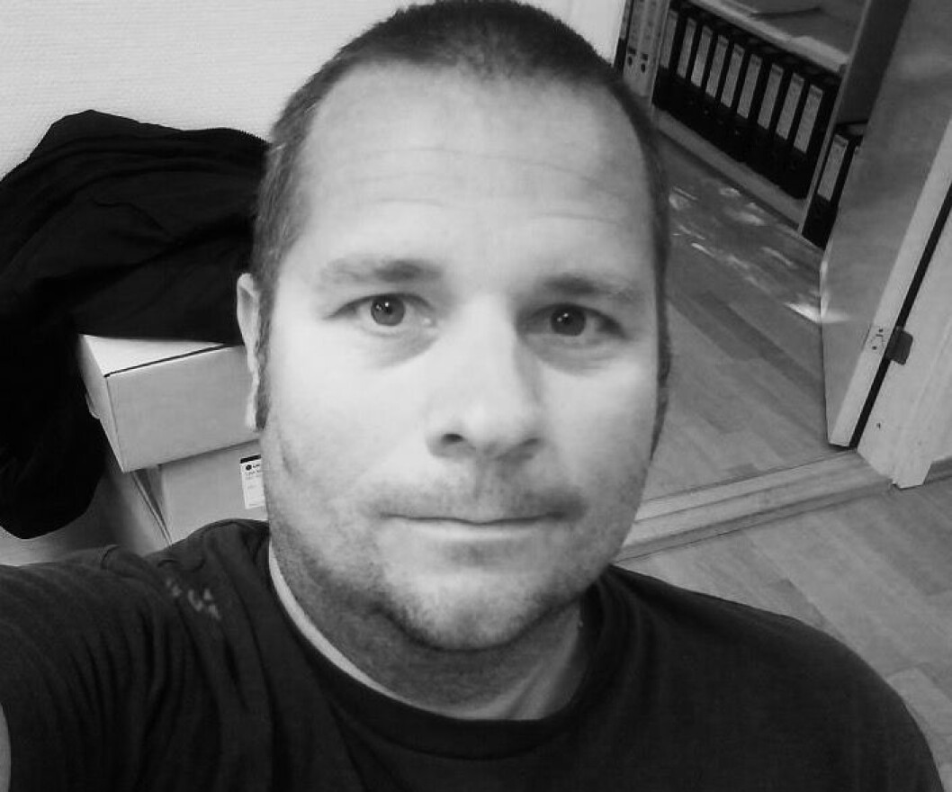 Morten Moxnes, far til den fornærmede sønnen på 13 år, vil ikke gi seg før politiet gir en god forklaring på henleggelsen av saken. Foto: Privat Morten Moxnes, far til den fornærmede sønnen på 13 år, vil ikke gi seg før politiet gir en god forklaring på henleggelsen av saken. Foto: Privat
