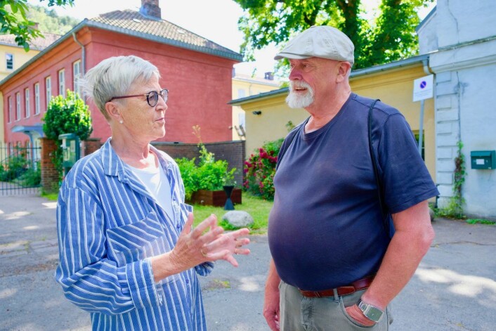 Den nåværende lederen for historielaget, Tove Heggen Larsen, og den tidligere lederen Per Olav Reinton, er begge enige i at planene for nybygget må gjennomgå noen viktige endringer før det eventuelt kan realiseres. Foto: Emilie Pascale Den nåværende lederen for historielaget, Tove Heggen Larsen, og den tidligere lederen Per Olav Reinton, er begge enige i at planene for nybygget må gjennomgå noen viktige endringer før det eventuelt kan realiseres. Foto: Emilie Pascale