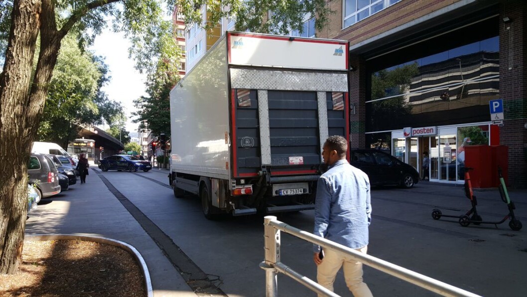Det skjer omfattende varelevering i Olafiagangen. Foto: Tarjei Kidd Olsen Det skjer omfattende varelevering i Olafiagangen. Foto: Tarjei Kidd Olsen