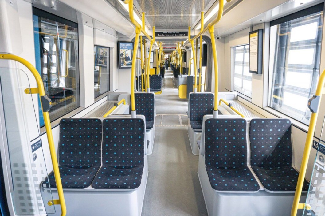 De første bildene av de nye trikkene til Oslo, SL 18. Vinteren 2020-2021 kommer de nye trikkene til hovedstaden. Nå er en 18 meter lang prototype ferdig produsert i Spania. Foto: Ina Helen Østby / Sporveien / NTB scanpix De første bildene av de nye trikkene til Oslo, SL 18. Vinteren 2020-2021 kommer de nye trikkene til hovedstaden. Nå er en 18 meter lang prototype ferdig produsert i Spania. Foto: Ina Helen Østby / Sporveien / NTB scanpix