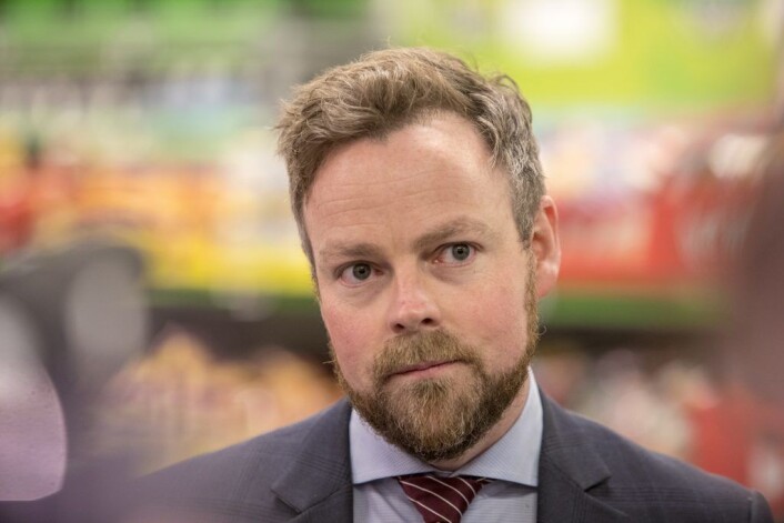 For første gang legger regjeringen fram en stortingsmelding om handelsnæringen. Næringsminister Torbjørn Røe Isaksen besøkte Kiwi i Hovinveien i bydel Grünerløkka, der han presenterte innholdet. Foto: Ole Berg-Rusten / NTB Scanpix For første gang legger regjeringen fram en stortingsmelding om handelsnæringen. Næringsminister Torbjørn Røe Isaksen besøkte Kiwi i Hovinveien i bydel Grünerløkka, der han presenterte innholdet. Foto: Ole Berg-Rusten / NTB Scanpix