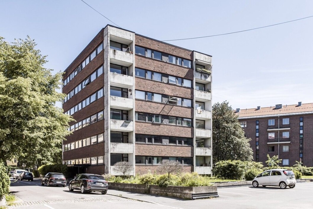 — Lys og romslig hjørneleilighet som fremstår som et godt oppussingsobjekt, skriver OBOS i annonsen på Finn.no. Foto: OBOS — Lys og romslig hjørneleilighet som fremstår som et godt oppussingsobjekt, skriver OBOS i annonsen på Finn.no. Foto: OBOS