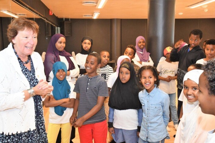 Ordfører Marianne Borgen (SV) fant virkelig tonen med ungene under sitt besøk på Tøyen mandag ettermiddag. Foto: Christian Boger Ordfører Marianne Borgen (SV) fant virkelig tonen med ungene under sitt besøk på Tøyen mandag ettermiddag. Foto: Christian Boger