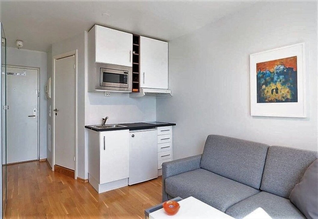 Denne 14 kvadratmeter store leiligheten i Nydal ble denne uken solgt for 2,25 millioner kroner. Det gir en kvadratmeterpris på 157.143 kroner. Foto: Mads Andersen Denne 14 kvadratmeter store leiligheten i Nydal ble denne uken solgt for 2,25 millioner kroner. Det gir en kvadratmeterpris på 157.143 kroner. Foto: Mads Andersen