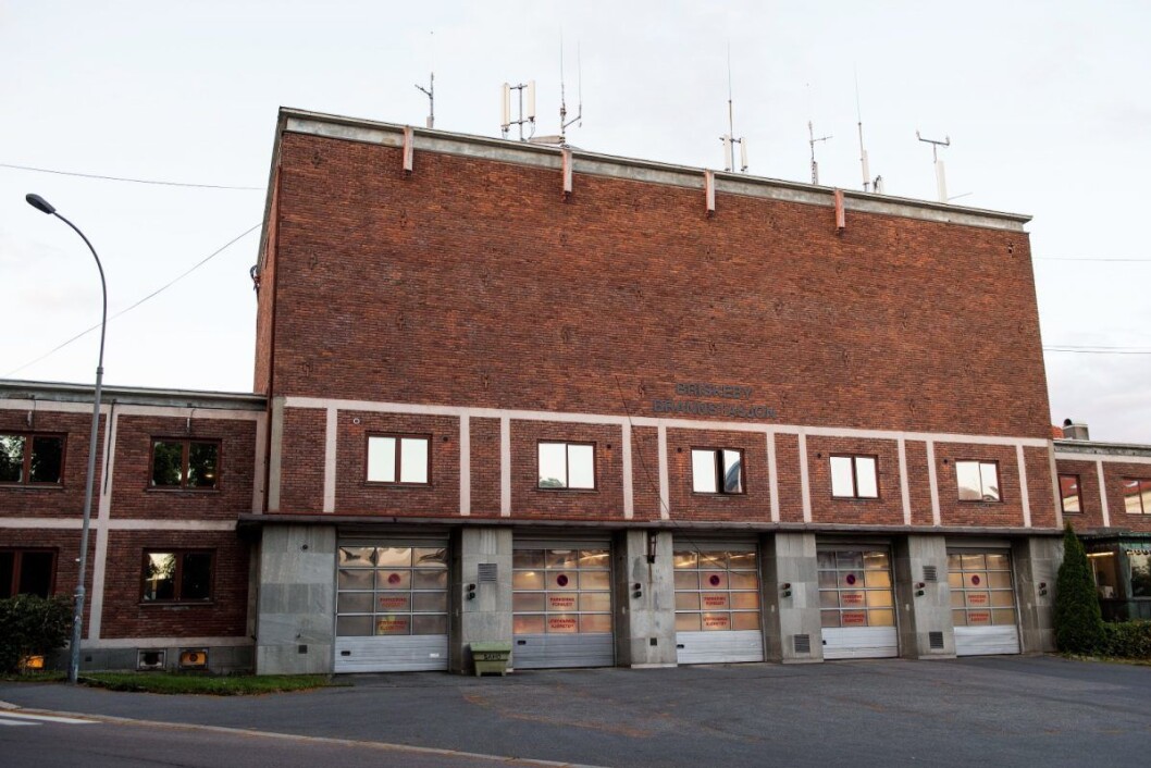 Briskeby brannstasjon skal totalrenoveres fra vinteren av. I den anledning kan det komme en midlertidig brannstasjon i Suhms gate. Dette er naboene svært lite glade for. Foto: Jon Olav Nesvold / NTB scanpix Briskeby brannstasjon skal totalrenoveres fra vinteren av. I den anledning kan det komme en midlertidig brannstasjon i Suhms gate. Dette er naboene svært lite glade for. Foto: Jon Olav Nesvold / NTB scanpix