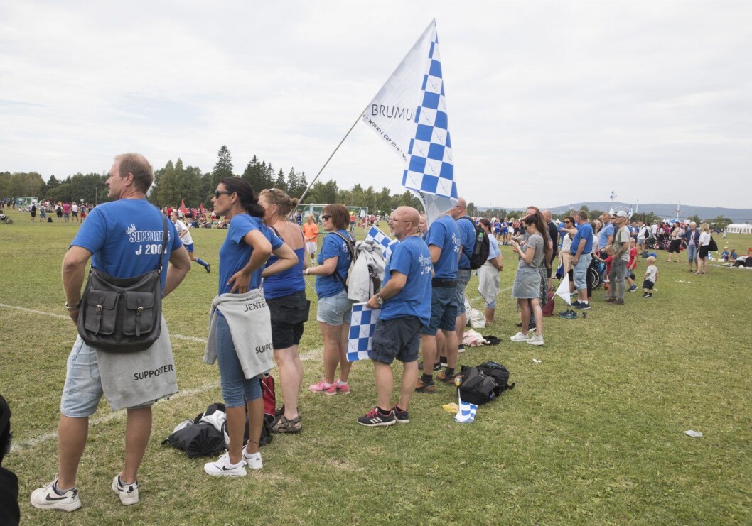 Norway cup spilles både på Ekebergsletta og ulike baner flere andre steder i byen. Her fra fjorårets turnering da supportere fra Brumunddal heiet på sine lag. Foto: Terje Pedersen / NTB scanpix Norway cup spilles både på Ekebergsletta og ulike baner flere andre steder i byen. Her fra fjorårets turnering da supportere fra Brumunddal heiet på sine lag. Foto: Terje Pedersen / NTB scanpix