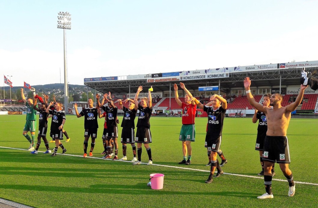Endelig kunne Skeid juble for en seier på bortebane i årets OBOS-liga. 2-0 over Kongsvinger er et sterkt resultat. Foto: Anders Høilund Endelig kunne Skeid juble for en seier på bortebane i årets OBOS-liga. 2-0 over Kongsvinger er et sterkt resultat. Foto: Anders Høilund
