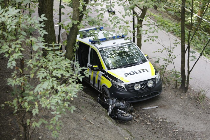 � Selve pågripelsen skjedde ved at politiet tvang scooteren til å stanse ved Akerselva på Grünrløkka, sa politiets innsatsleder Svein Arild Jørundland. Foto: Ole Berg-Rusten / NTB scanpix � Selve pågripelsen skjedde ved at politiet tvang scooteren til å stanse ved Akerselva på Grünrløkka, sa politiets innsatsleder Svein Arild Jørundland. Foto: Ole Berg-Rusten / NTB scanpix