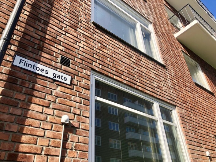 Inngangen til Kirkeveien 143 er i dag relativt skjult. Sameiet i bygget foreslår at gaten skal kalles Flintoes gate, etter Johannes Flintoe. Foto: Christine Thune Inngangen til Kirkeveien 143 er i dag relativt skjult. Sameiet i bygget foreslår at gaten skal kalles Flintoes gate, etter Johannes Flintoe. Foto: Christine Thune