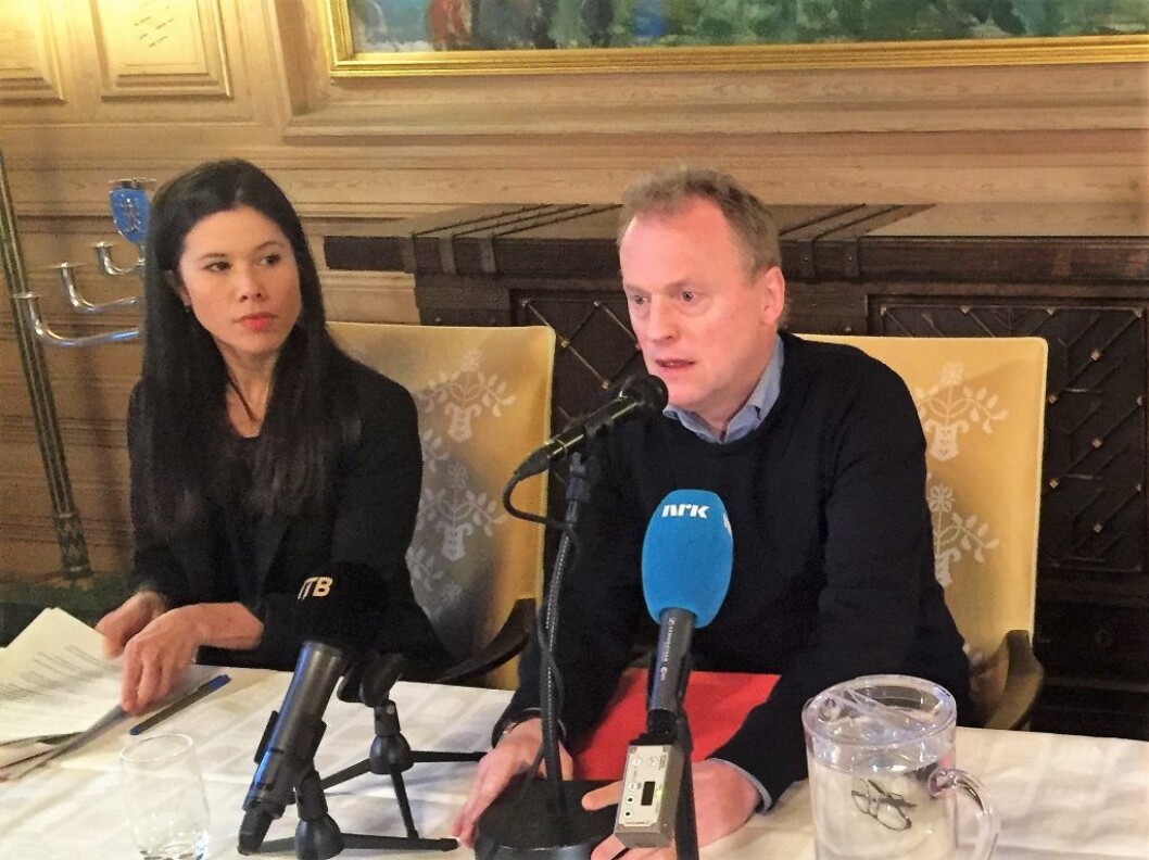 Lan Marie Bergs utspill om at det skal bli dyrere gjennom Oslos bomringer skaper hodebry for Raymond Johansen og Ap i valgkampen. Det er nå splid mellom de to byrådspartiene MDG og Ap. Foto: Vegard Velle Lan Marie Bergs utspill om at det skal bli dyrere gjennom Oslos bomringer skaper hodebry for Raymond Johansen og Ap i valgkampen. Det er nå splid mellom de to byrådspartiene MDG og Ap. Foto: Vegard Velle