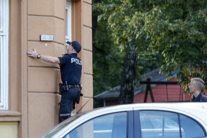 Politiet på plass i Christies gate etter at det skal ha blitt løsnet et skudd mot en tilfeldig forbipasserende lørdag kveld. Foto: Terje Bendiksby / NTB scanpix Politiet på plass i Christies gate etter at det skal ha blitt løsnet et skudd mot en tilfeldig forbipasserende lørdag kveld. Foto: Terje Bendiksby / NTB scanpix