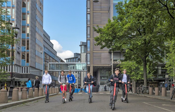 Oslo kommune vurderer å følge etter Trondheim og innføre reguleringer for utleie av elsparkesykler. Foto: Geir Olsen / NTB scanpix Oslo kommune vurderer å følge etter Trondheim og innføre reguleringer for utleie av elsparkesykler. Foto: Geir Olsen / NTB scanpix