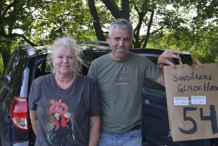 Tone Skaut Skjørdal og mannen Halgeir har levert varer gjennom Reko i over et år og er storfornøyd med ordningen. Foto: Gustav S. Nyquist Tone Skaut Skjørdal og mannen Halgeir har levert varer gjennom Reko i over et år og er storfornøyd med ordningen. Foto: Gustav S. Nyquist