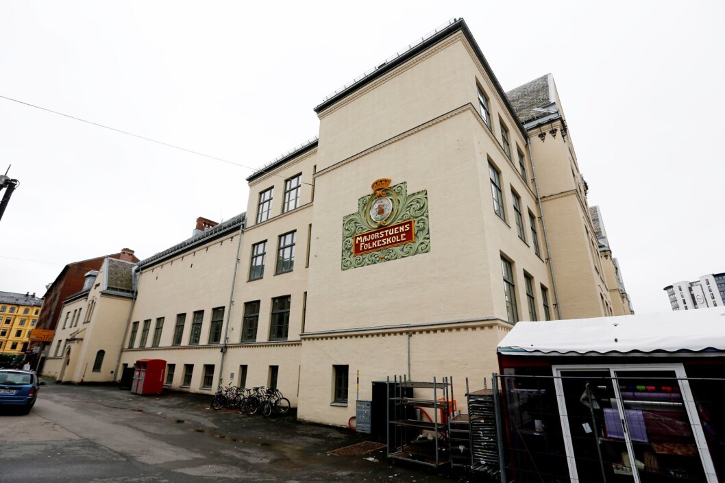 Jødehets ble stående på skoleporten til Majorstuen skole i flere måneder før det ble fjernet. Foto: Lise Åserud / NTB scanpix Jødehets ble stående på skoleporten til Majorstuen skole i flere måneder før det ble fjernet. Foto: Lise Åserud / NTB scanpix