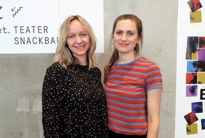 Regissørene Anne Silje Bø (til venstre) og Sunniva Sundby bor begge i nærheten av Tøyen skole. De ville lage et nyansert og ekte bilde av tøyenungdommen. Foto: Anders Høilund