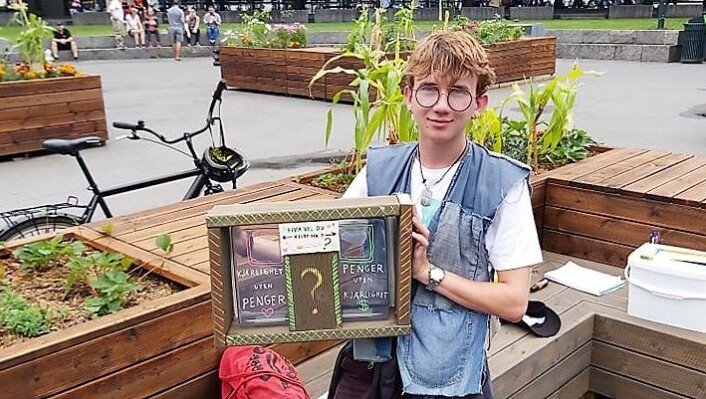 Noah Gylver og de andre ungdommene har samlet over 16 000 sneiper på Vaterland i sommer. Foto: Mathias Michelsen Noah Gylver og de andre ungdommene har samlet over 16 000 sneiper på Vaterland i sommer. Foto: Mathias Michelsen
