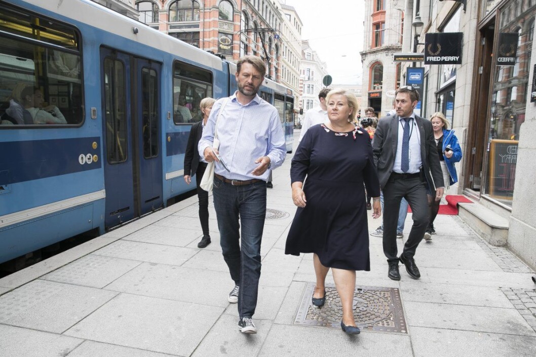 To bla` Solberg i Oslo. Statsminister Erna Solberg (H) sammen med Høyres byrådslederkandidat Eirik Lae Solberg i starten av årets valgkamp. Foto: Terje Pedersen / NTB scanpix To bla` Solberg i Oslo. Statsminister Erna Solberg (H) sammen med Høyres byrådslederkandidat Eirik Lae Solberg i starten av årets valgkamp. Foto: Terje Pedersen / NTB scanpix