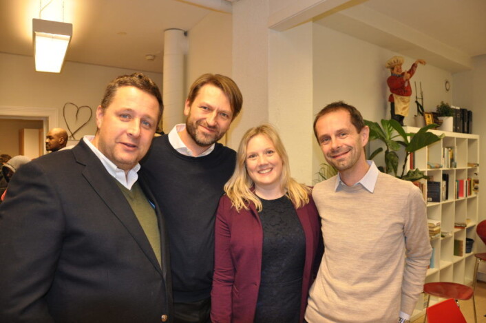 Disse fire må samarbeide om byrådsmakt dersom det blir borgerlig flertall i Oslo. Men jokeren er bompengepartiet FNB.Fra venstre: Espen Andreas Hasle (KrF), Eirik Lae Solberg (H), Aina Stenersen (Frp) og Hallstein Bjercke (V). Foto: Arnsten Linstad Disse fire må samarbeide om byrådsmakt dersom det blir borgerlig flertall i Oslo. Men jokeren er bompengepartiet FNB.Fra venstre: Espen Andreas Hasle (KrF), Eirik Lae Solberg (H), Aina Stenersen (Frp) og Hallstein Bjercke (V). Foto: Arnsten Linstad
