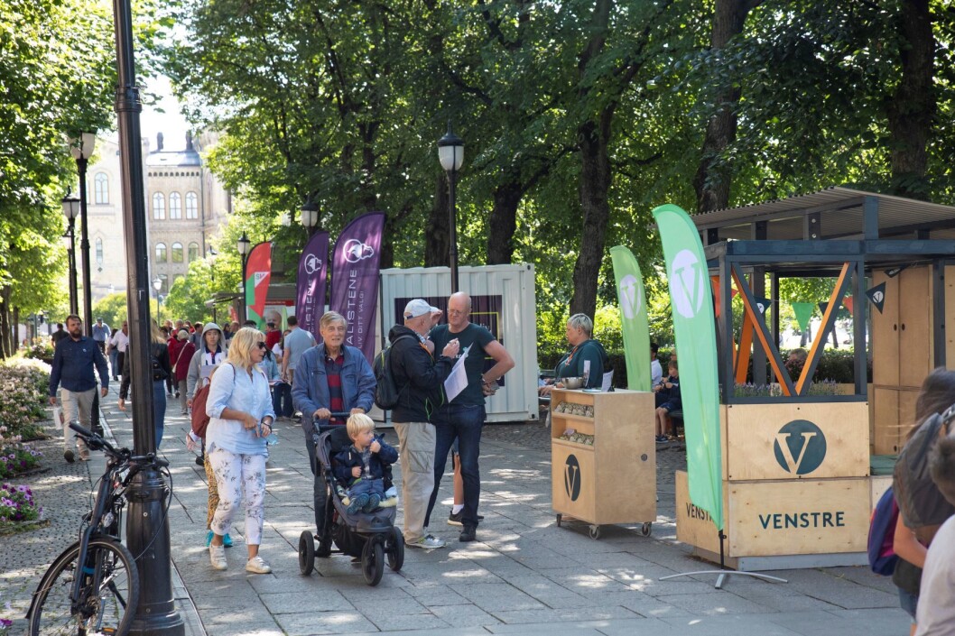 Venstre kommuniserer godt med denne valgboden. Foto: Olav Helland Venstre kommuniserer godt med denne valgboden. Foto: Olav Helland