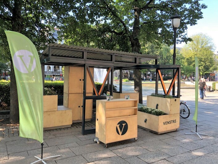 Venstre har skaffet seg en av de flotteste valgbodene i Spikersuppa. Foto: Hans Bastian Borg Venstre har skaffet seg en av de flotteste valgbodene i Spikersuppa. Foto: Hans Bastian Borg