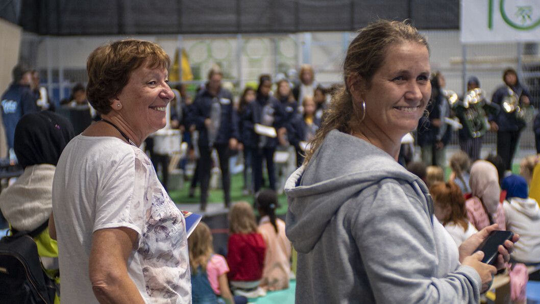 Ordfører Marianne Borgen og tidligere leder i Tøyen Sportsklubb, Karianne Hjallen, på den glade dagen. Foto: Thor Langfeldt Ordfører Marianne Borgen og tidligere leder i Tøyen Sportsklubb, Karianne Hjallen, på den glade dagen. Foto: Thor Langfeldt