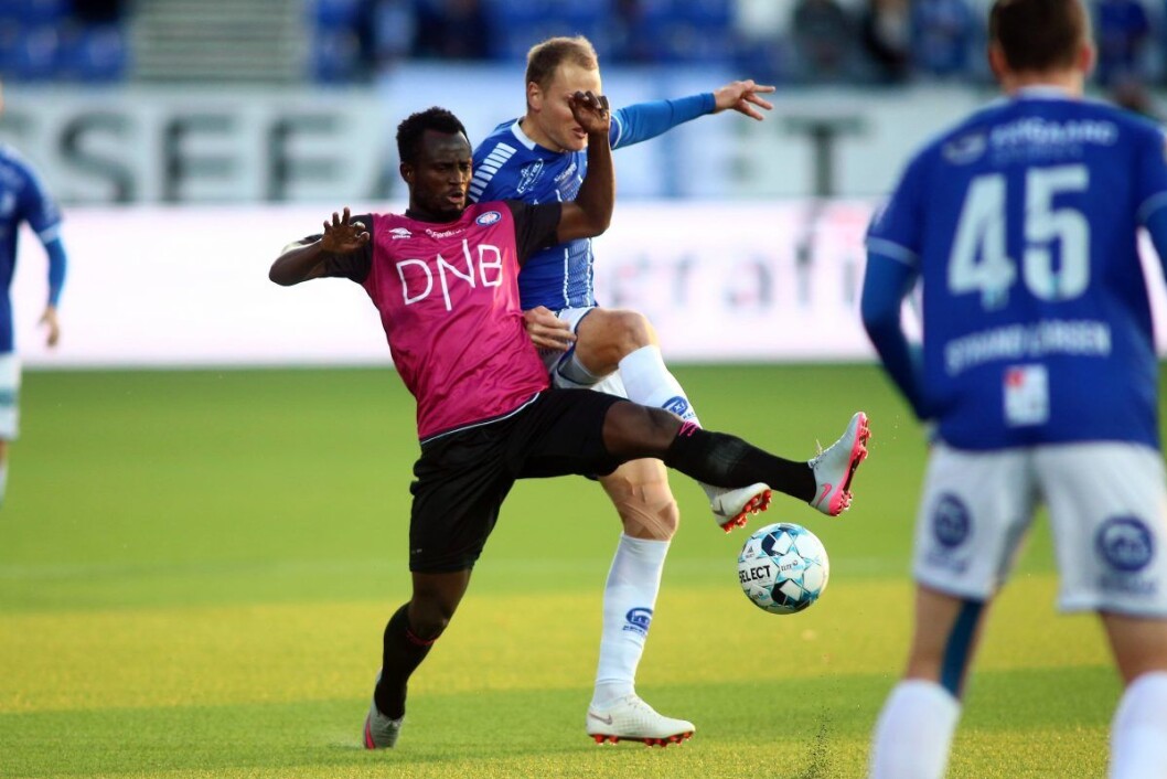 Vålerengas Mohammed Abu i duell med Sarpsborg 08s Matti Lund Nielsen. Foto: Christoffer Andersen / NTB scanpix Vålerengas Mohammed Abu i duell med Sarpsborg 08s Matti Lund Nielsen. Foto: Christoffer Andersen / NTB scanpix
