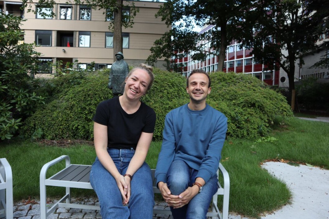 Fagkonsulentene Christian Ydse og Ida Mørk Alviniussen jobber begge med Aktiv hverdag, et aktivitetstilbud for yngre med demens som drives av bydelene Ullern og Frogner. Foto: Stine Grøndahl Fagkonsulentene Christian Ydse og Ida Mørk Alviniussen jobber begge med Aktiv hverdag, et aktivitetstilbud for yngre med demens som drives av bydelene Ullern og Frogner. Foto: Stine Grøndahl
