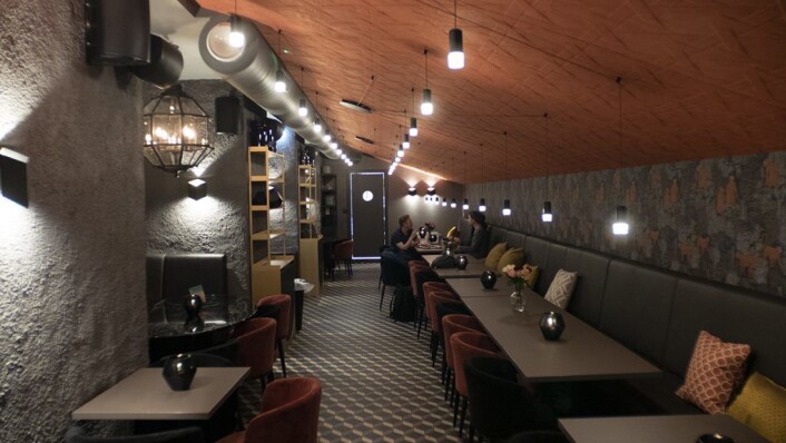 Oslo Bar & Bowling har fått på plass denne flotte loungen, med plass til 75 mennesker. Foto: Thor Christofer Brøgger Langfeldt Oslo Bar & Bowling har fått på plass denne flotte loungen, med plass til 75 mennesker. Foto: Thor Christofer Brøgger Langfeldt