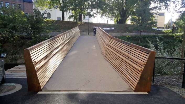 Sundtbroa åpner for eksempel en ny og enklere rute fra vest til øst for studentene på Westerdals i Christian Krohgs gate. Her ser vi broa fra vestsiden. Sundtbroa åpner for eksempel en ny og enklere rute fra vest til øst for studentene på Westerdals i Christian Krohgs gate. Her ser vi broa fra vestsiden.
