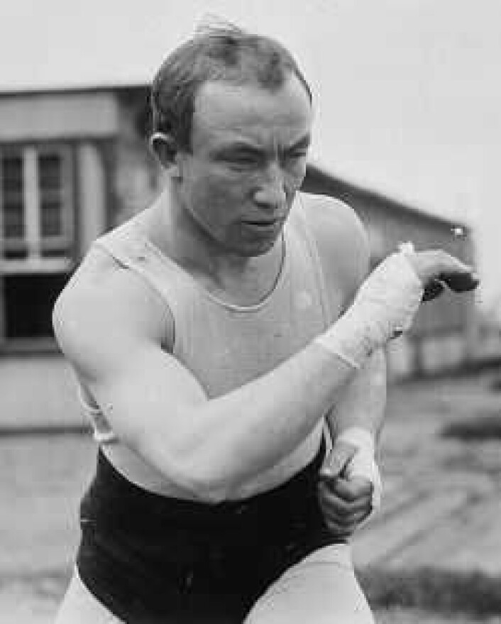 Bantamvekt verdensmester Johnny Coulon mellom circa 1910 og 1915. Foto: George Grantham Bain Collection (Library of Congress) Bantamvekt verdensmester Johnny Coulon mellom circa 1910 og 1915. Foto: George Grantham Bain Collection (Library of Congress)