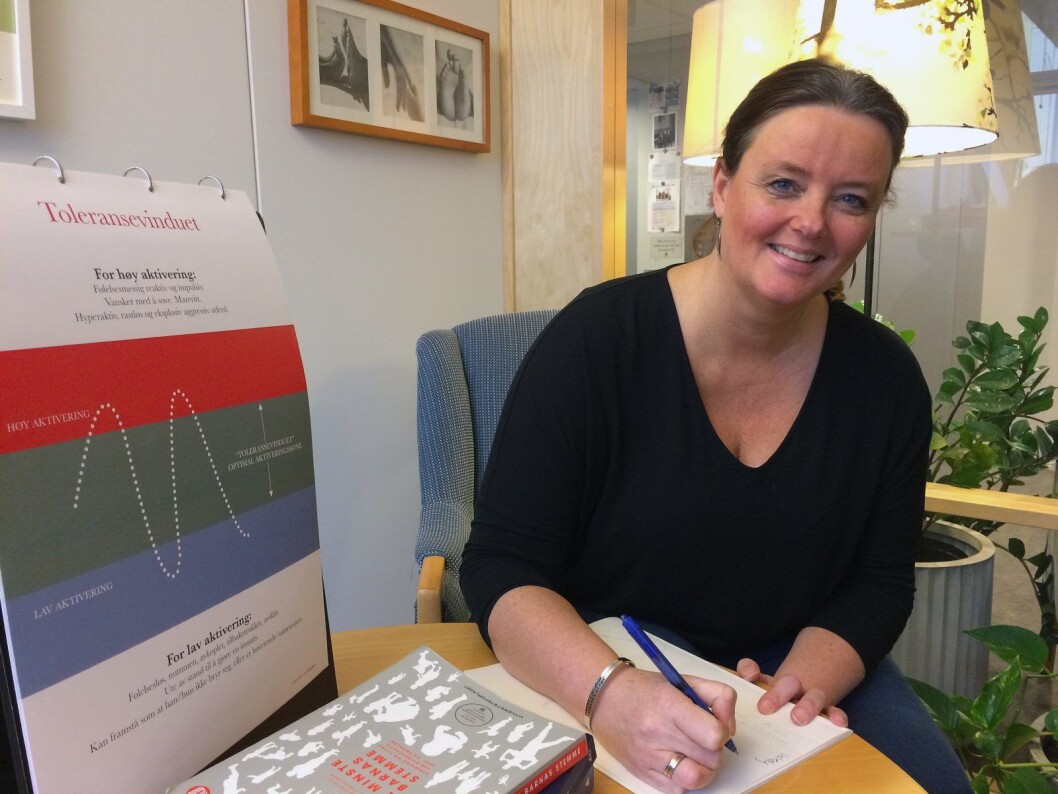 – Å være forberedt på at man må leve litt annerledes i en periode, er viktig, sier Kjersti Margrethe Botten, veileder for Barne- og familieetaten Fosterhjemstjenesten. – Å være forberedt på at man må leve litt annerledes i en periode, er viktig, sier Kjersti Margrethe Botten, veileder for Barne- og familieetaten Fosterhjemstjenesten.
