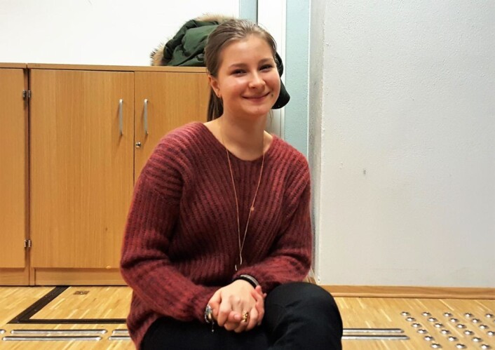 Tiril Engemoen Aasland (18), elev på Oslo Handelsgym. Som en del av DET ER MIN KROPP! gir hun sin innsikt og råd og snakker ungdommens språk. Tiril Engemoen Aasland (18), elev på Oslo Handelsgym. Som en del av DET ER MIN KROPP! gir hun sin innsikt og råd og snakker ungdommens språk.