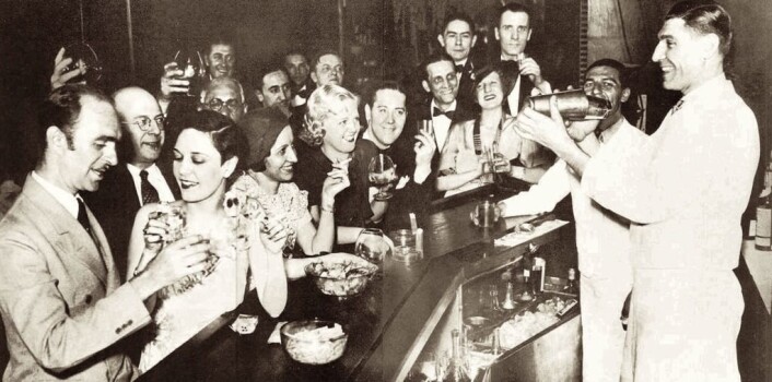God stemning i en speakeasy-bar tilhørende selveste Al Capone. God stemning i en speakeasy-bar tilhørende selveste Al Capone.