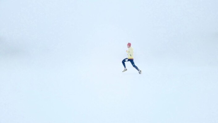 Varier gjerne joggeforholdene hvis du synes den vante rutinen begynner å bli kjedelig. I Norge burde være ganske greit å få til. Foto: Isaac Wendland på Unsplash Varier gjerne joggeforholdene hvis du synes den vante rutinen begynner å bli kjedelig. I Norge burde være ganske greit å få til. Foto: Isaac Wendland på Unsplash