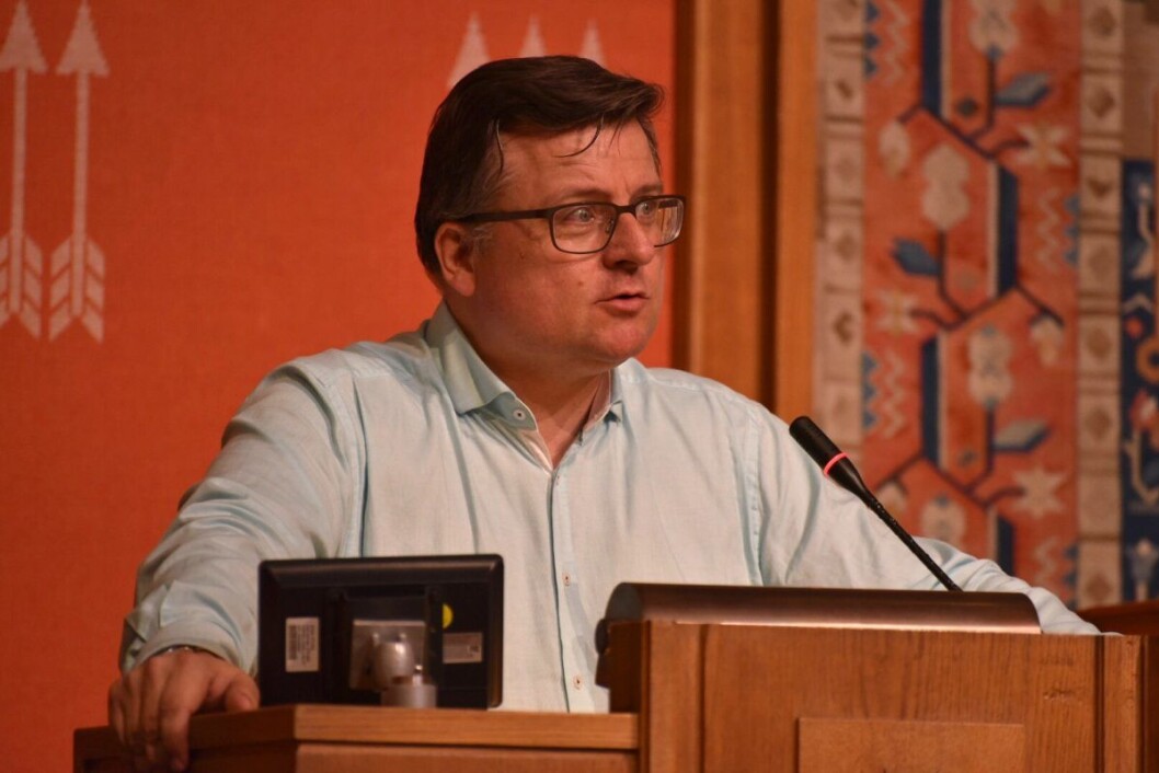 -- Oslo Høyre har en svært ambisiøs klimapolitikk, og har gjort mye for Oslos miljø, sier bystyrekandidat Hermann Smith-Sivertsen (H), som stiller seg kritisk til nye høyhus i boligområdene. Foto: Per-Trygve Hoff. -- Oslo Høyre har en svært ambisiøs klimapolitikk, og har gjort mye for Oslos miljø, sier bystyrekandidat Hermann Smith-Sivertsen (H), som stiller seg kritisk til nye høyhus i boligområdene. Foto: Per-Trygve Hoff.