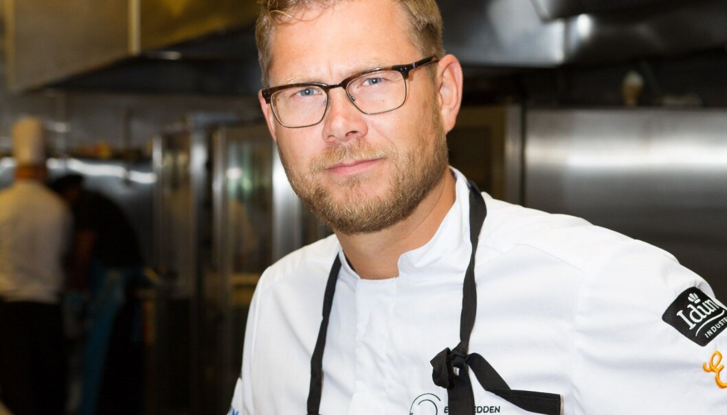 – Dette er dramatisk for hele bransjen og vi kjenner jo ekstra på det når man sender folk hjem på denne måten, sier innehaver Espen Gryt i Elvebredden Catering – Dette er dramatisk for hele bransjen og vi kjenner jo ekstra på det når man sender folk hjem på denne måten, sier innehaver Espen Gryt i Elvebredden Catering