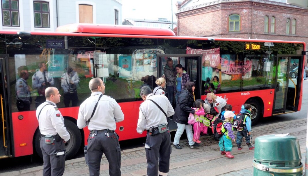 Kollektivselskapet Ruter har stoppet alle billettkontroller fram til 26. mars. Kollektivselskapet Ruter har stoppet alle billettkontroller fram til 26. mars.