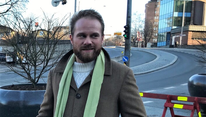 Stian Amadeus Antonsen stiller som leksehjelp på H20- Den grønne sentrumskolen Stian Amadeus Antonsen stiller som leksehjelp på H20- Den grønne sentrumskolen