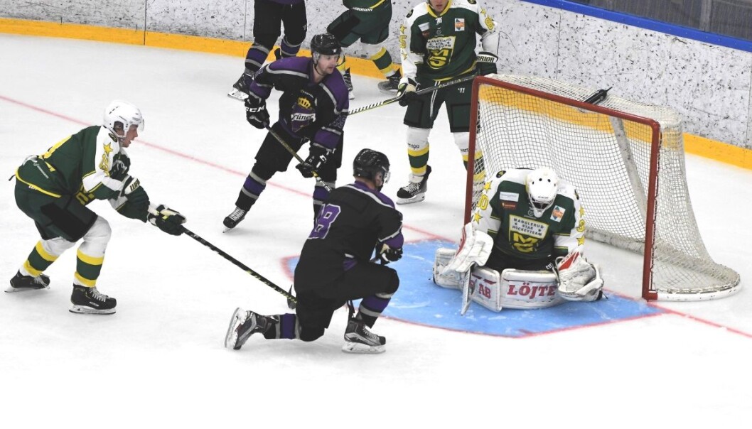 Det blir byderby mellom Grüner og Manglerud/Star også neste år, etter at ishockeyforbundet bestemte at ingen lag rykker opp eller ned fra Getligaen foran neste sesong. Det blir byderby mellom Grüner og Manglerud/Star også neste år, etter at ishockeyforbundet bestemte at ingen lag rykker opp eller ned fra Getligaen foran neste sesong.