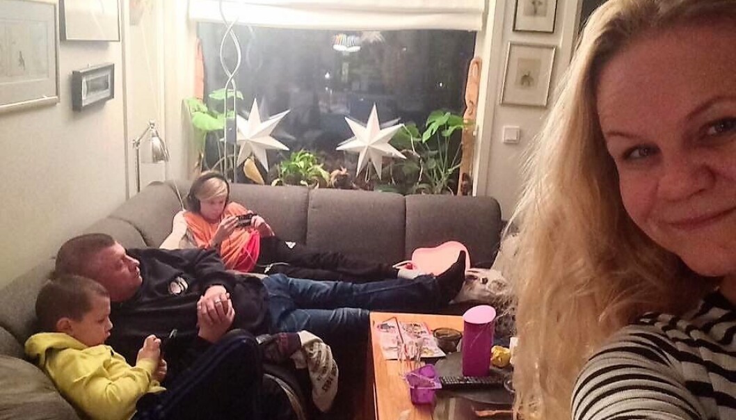 Sånn går dagene på hjemmekontoret hos familien Smørvik. Sånn går dagene på hjemmekontoret hos familien Smørvik.
