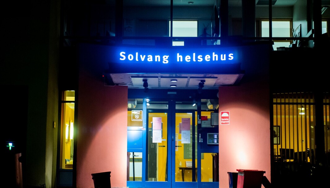Solvang helsehus på Teisen avlaster sykehusene i Oslo med å ta hånd om fire koronapasienter. Solvang helsehus på Teisen avlaster sykehusene i Oslo med å ta hånd om fire koronapasienter.